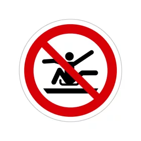 A szánkóból kihajolni tilos!